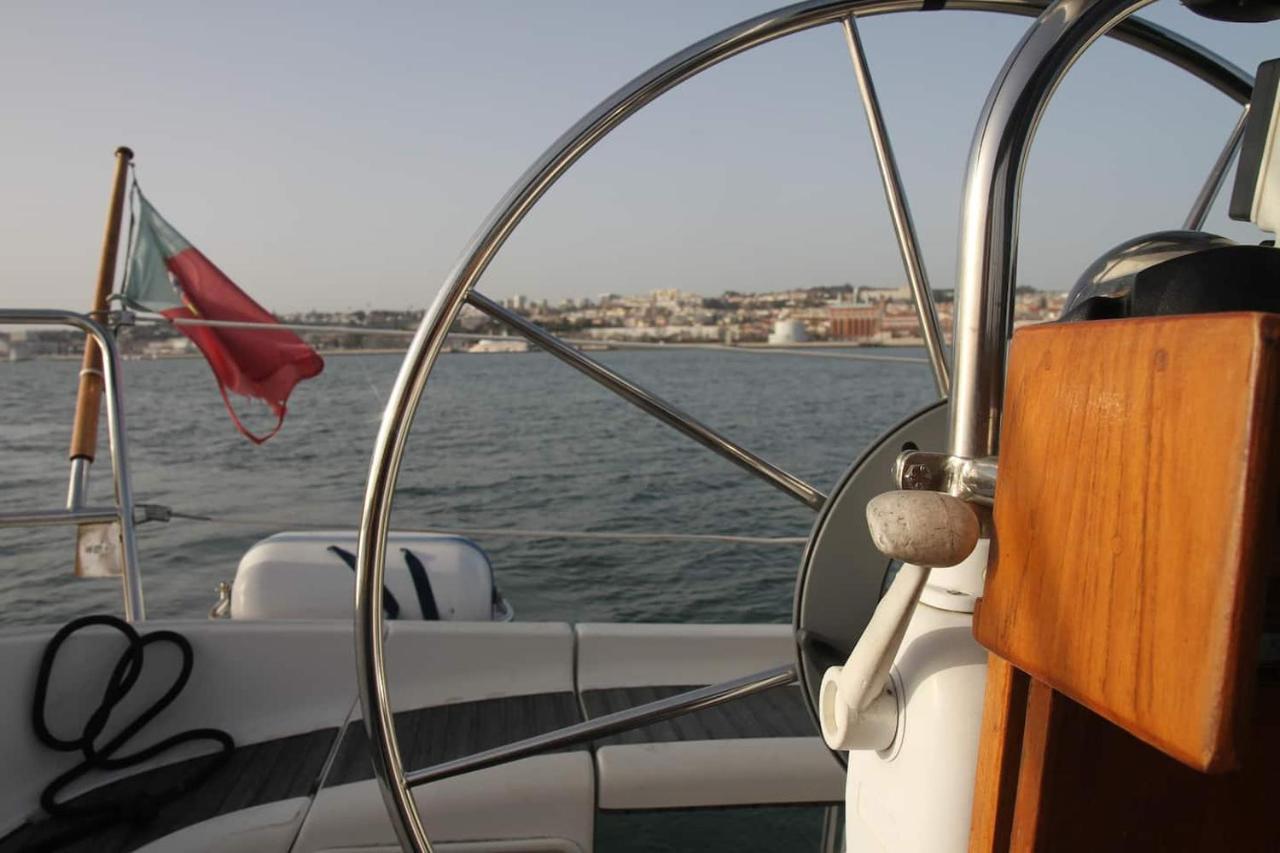 Stay In A Boat - Lisboa Εξωτερικό φωτογραφία