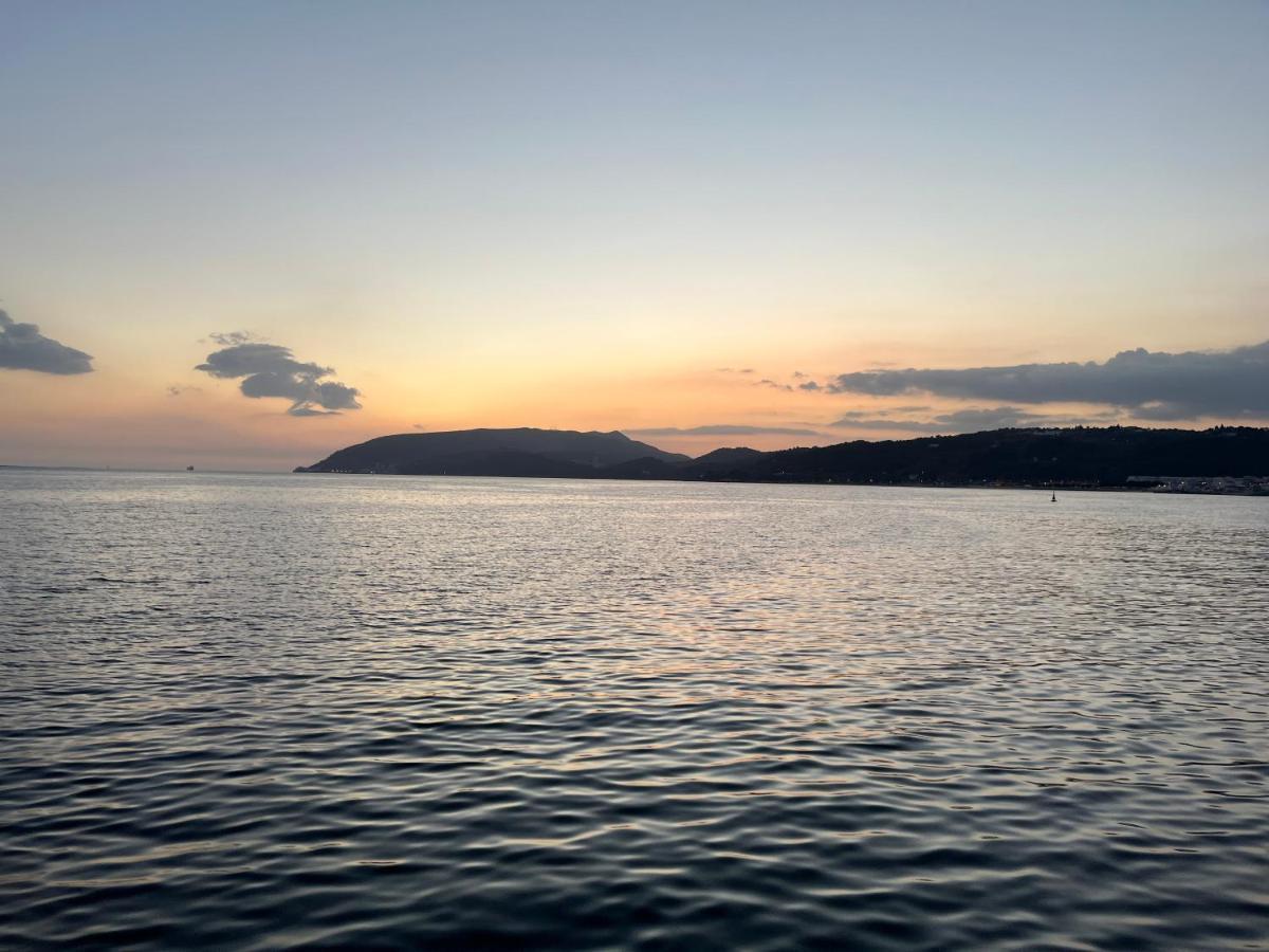 Stay In A Boat - Lisboa Εξωτερικό φωτογραφία