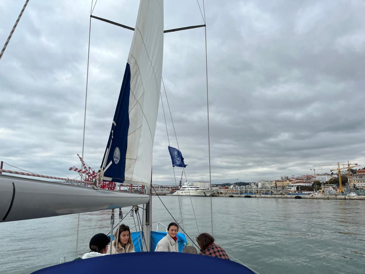 Stay In A Boat - Lisboa Εξωτερικό φωτογραφία