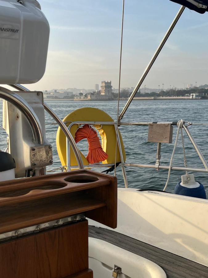 Stay In A Boat - Lisboa Εξωτερικό φωτογραφία
