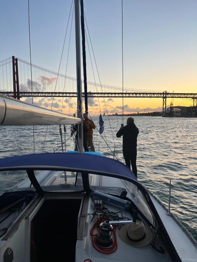 Stay In A Boat - Lisboa Εξωτερικό φωτογραφία