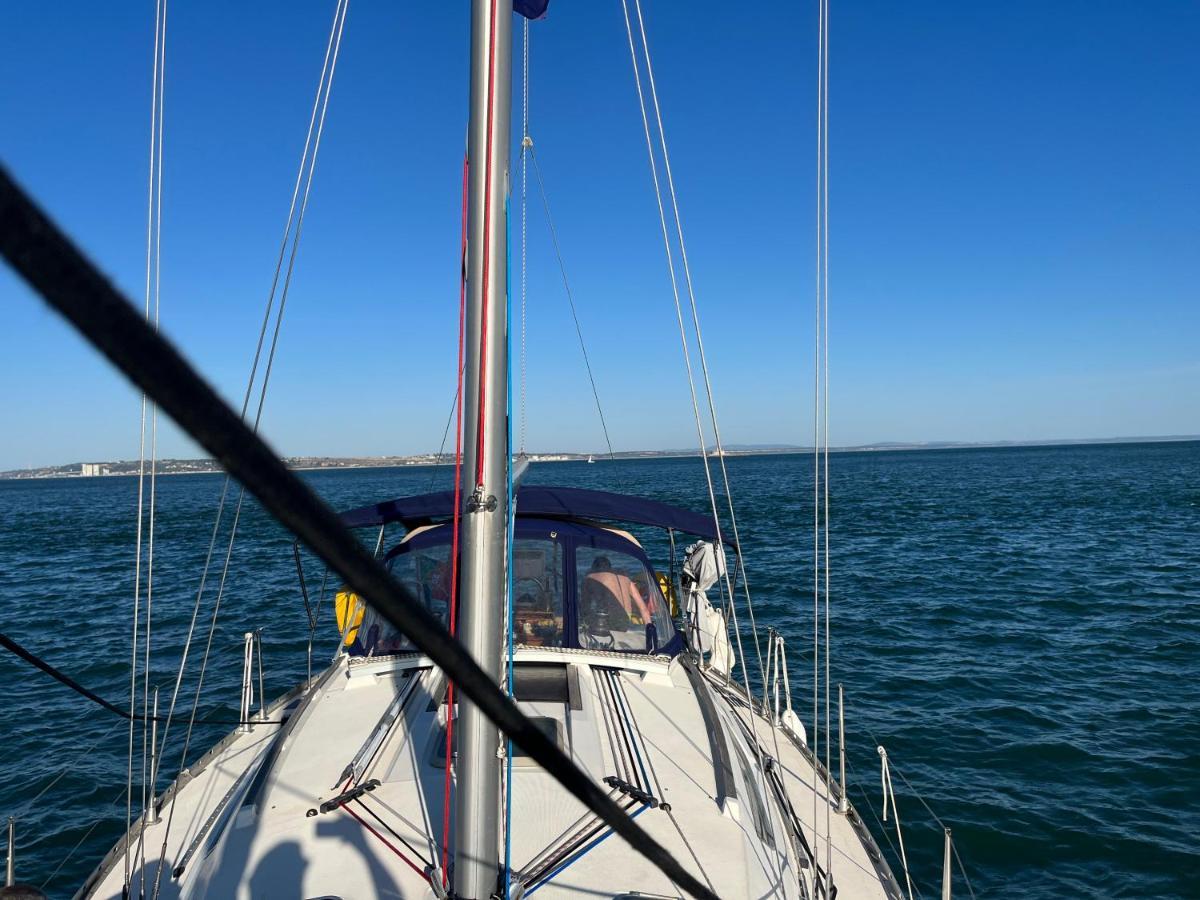 Stay In A Boat - Lisboa Εξωτερικό φωτογραφία